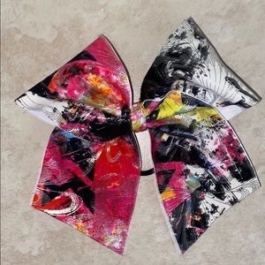 Cheer bow
